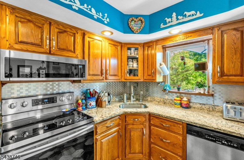 Barry Lakes - Residential