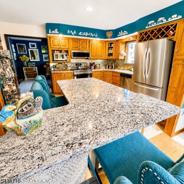 Barry Lakes - Residential