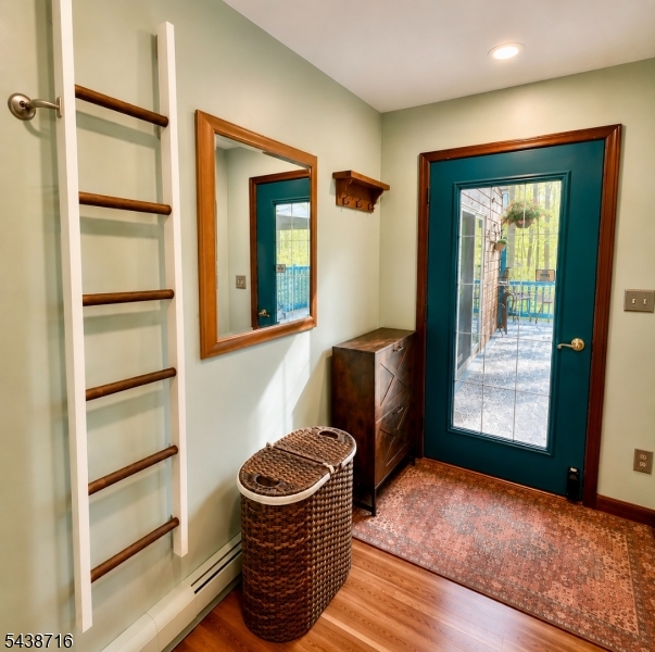 Barry Lakes - Residential