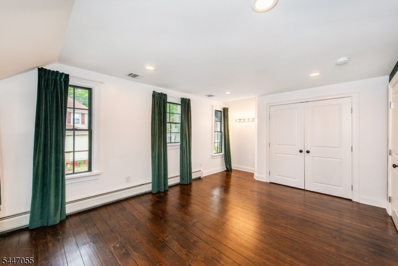 Mount Tabor - Residential