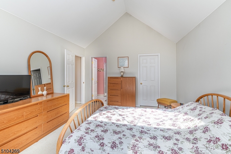 Colonial Oaks - Residential