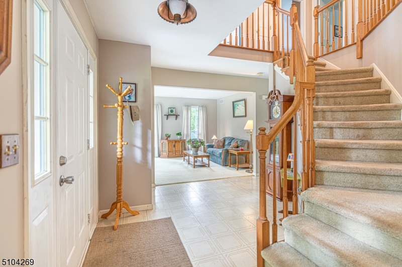 Colonial Oaks - Residential