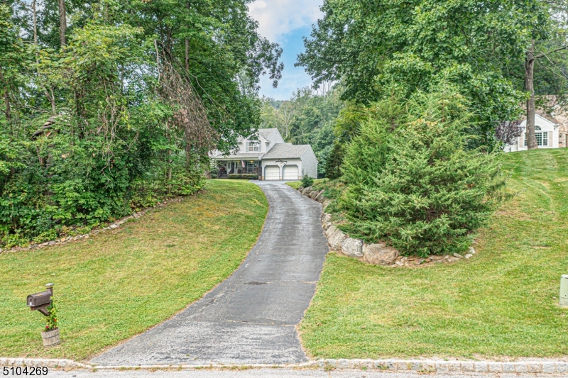 Colonial Oaks - Residential