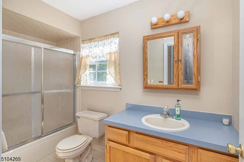 Colonial Oaks - Residential
