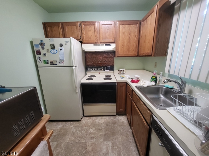 Grand Ave - Residential