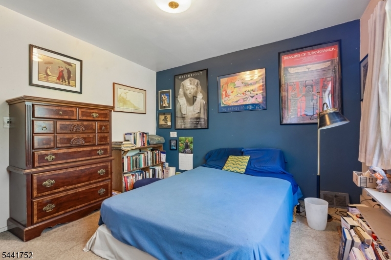 Rocky Hill Historic Distric - Residential Income