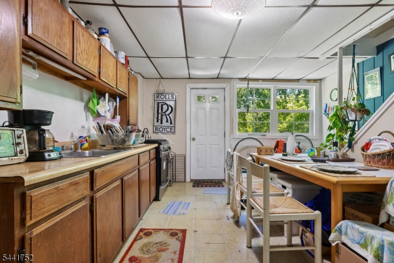 Rocky Hill Historic Distric - Residential Income