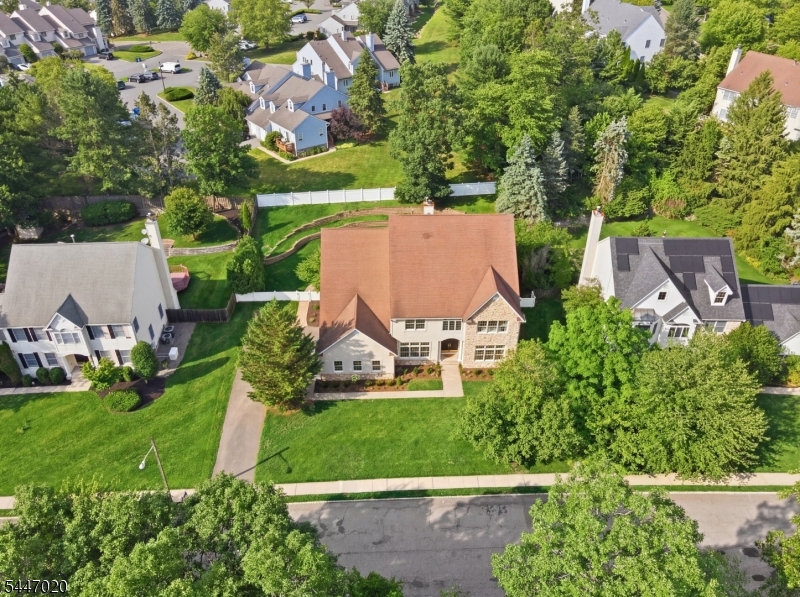 The Grande at Pleasantdale - Residential