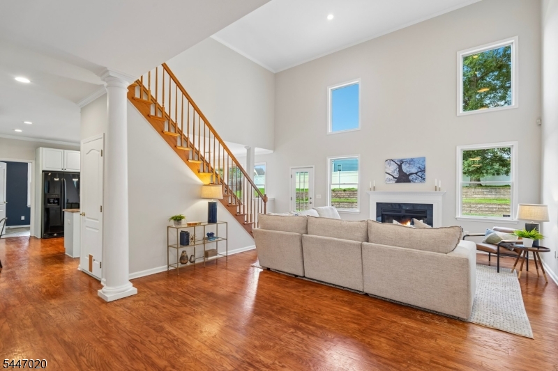 The Grande at Pleasantdale - Residential