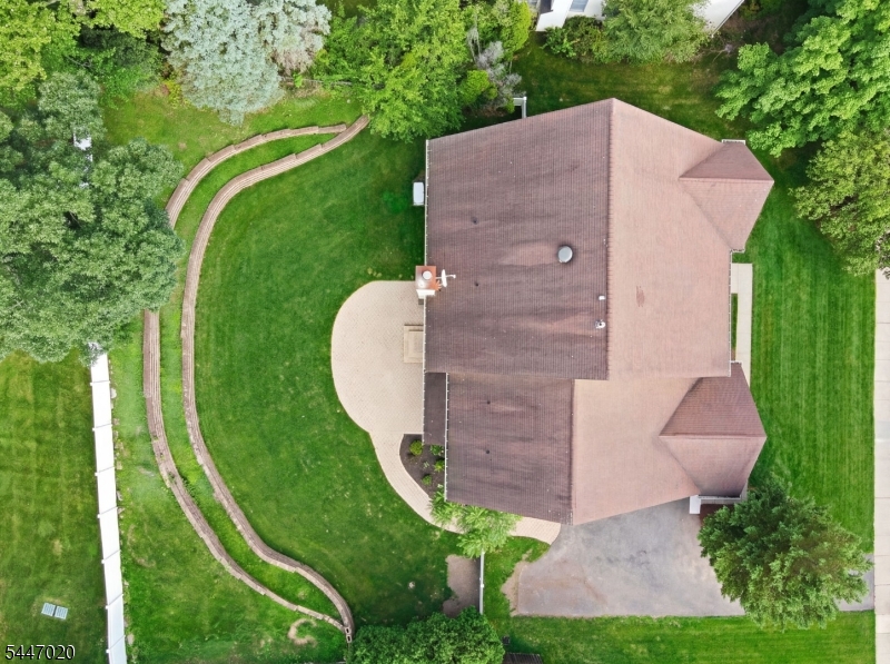 The Grande at Pleasantdale - Residential