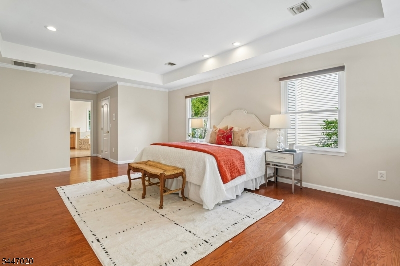 The Grande at Pleasantdale - Residential