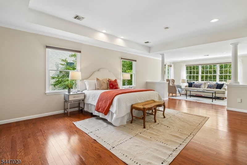 The Grande at Pleasantdale - Residential