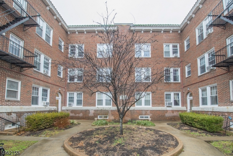 Altamont Court - Residential
