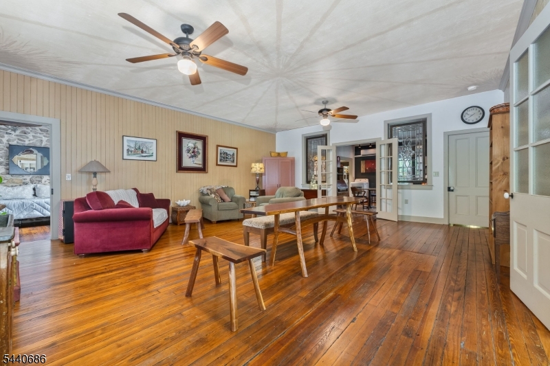 Finesville - Residential