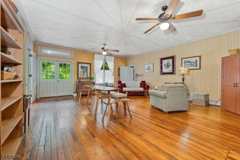 Finesville - Residential