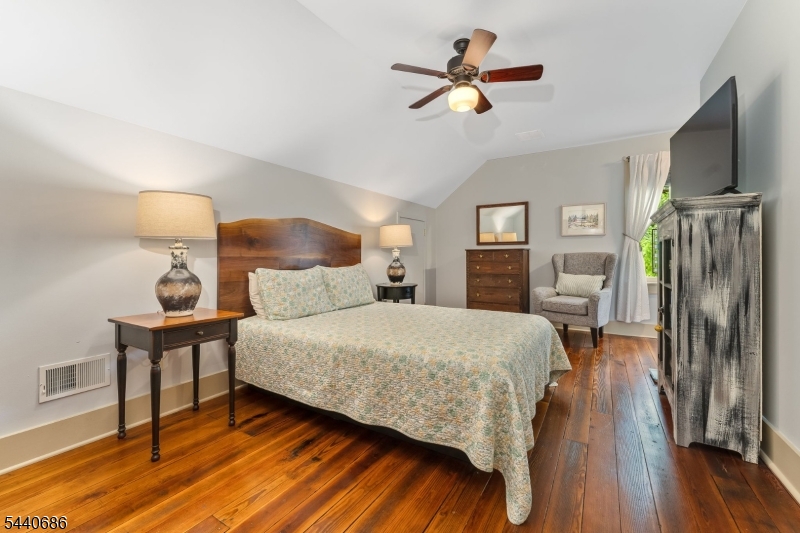 Finesville - Residential