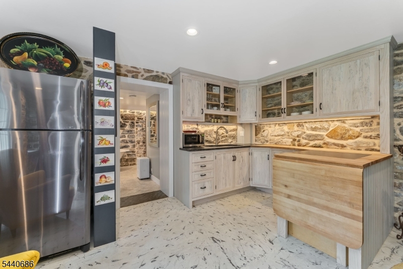 Finesville - Residential