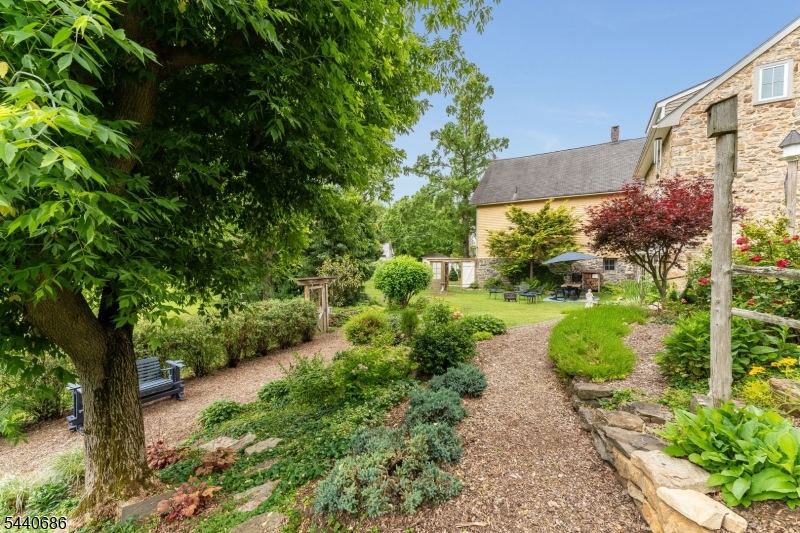 Finesville - Residential