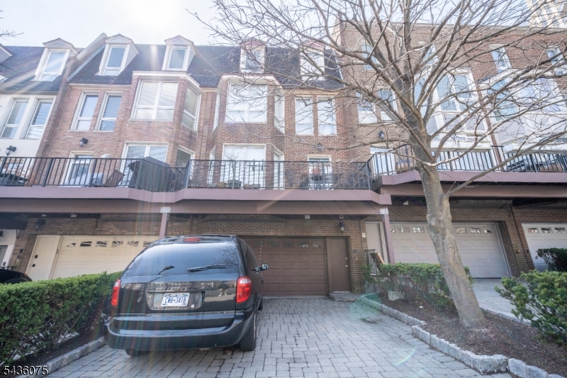 Kensington Park Town Homes - Residential