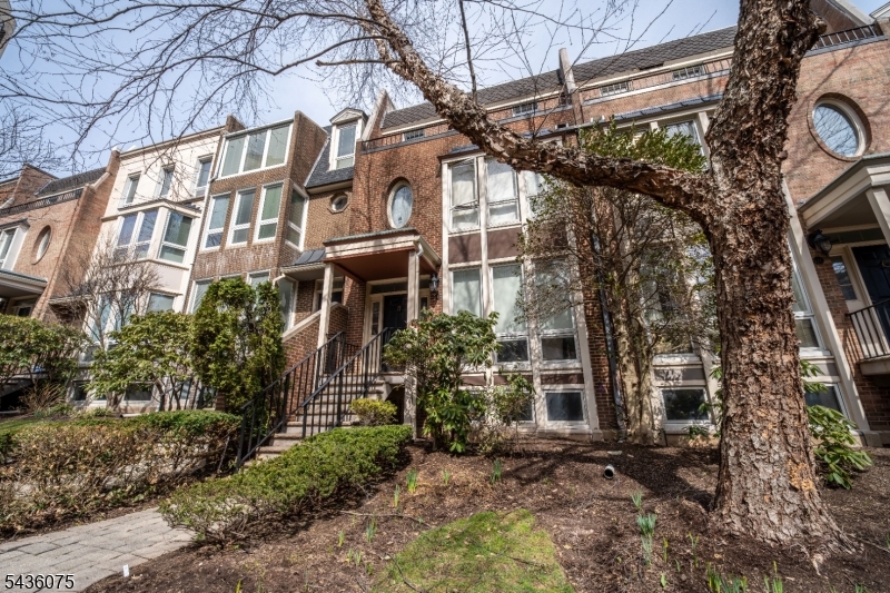 Kensington Park Town Homes - Residential