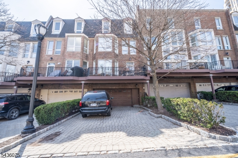 Kensington Park Town Homes - Residential