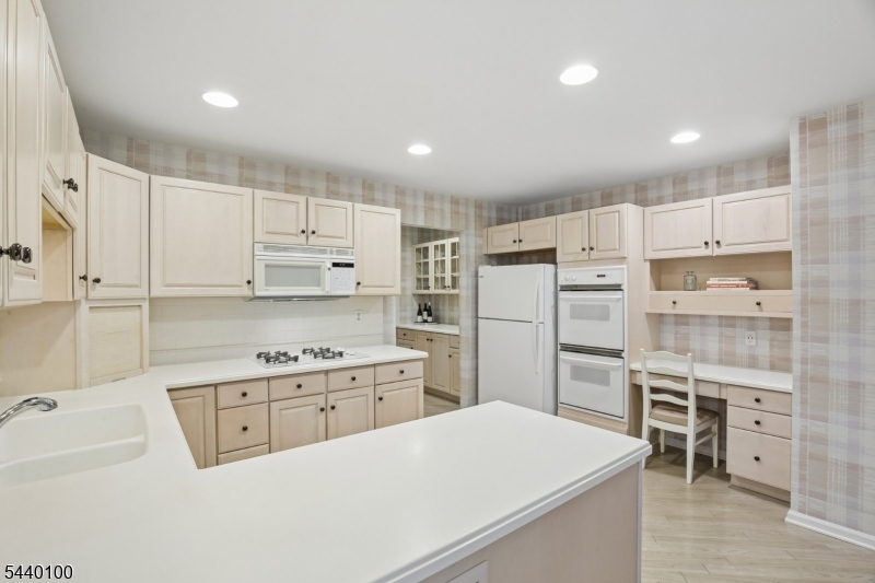Moore Estate - Residential