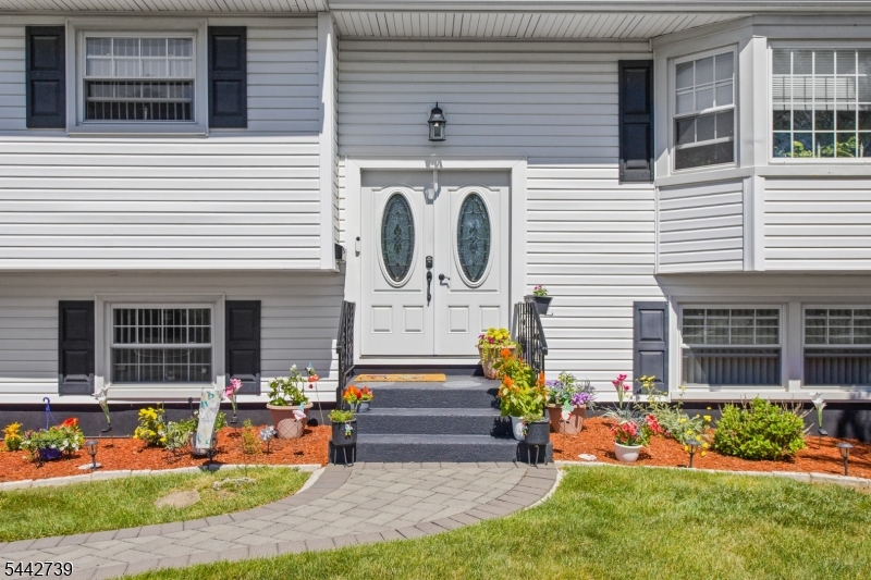 Lawrence Brook - Residential