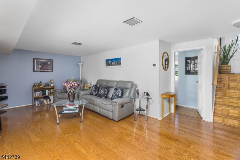 Lawrence Brook - Residential