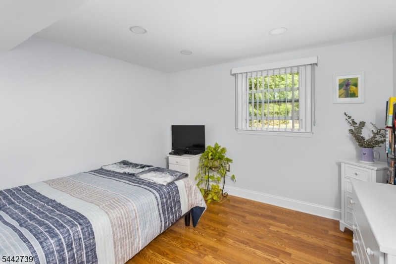 Lawrence Brook - Residential