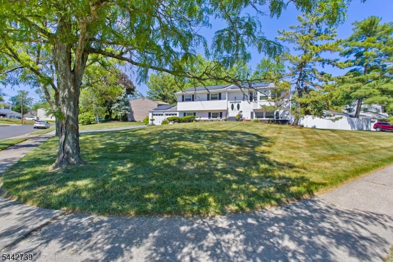Lawrence Brook - Residential