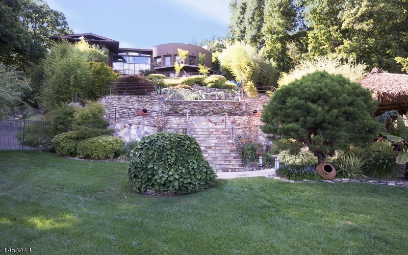 DAVIS COVE Lake Front - Residential