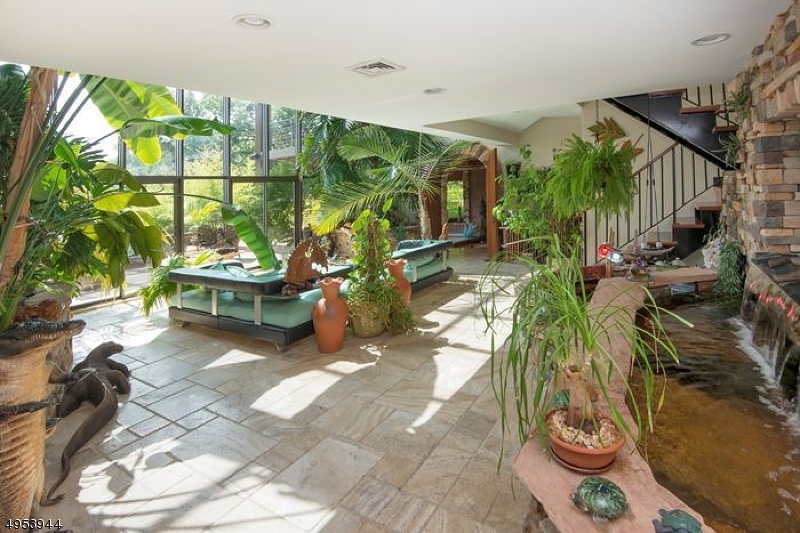DAVIS COVE Lake Front - Residential