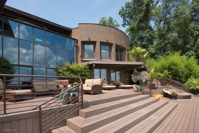 DAVIS COVE Lake Front - Residential