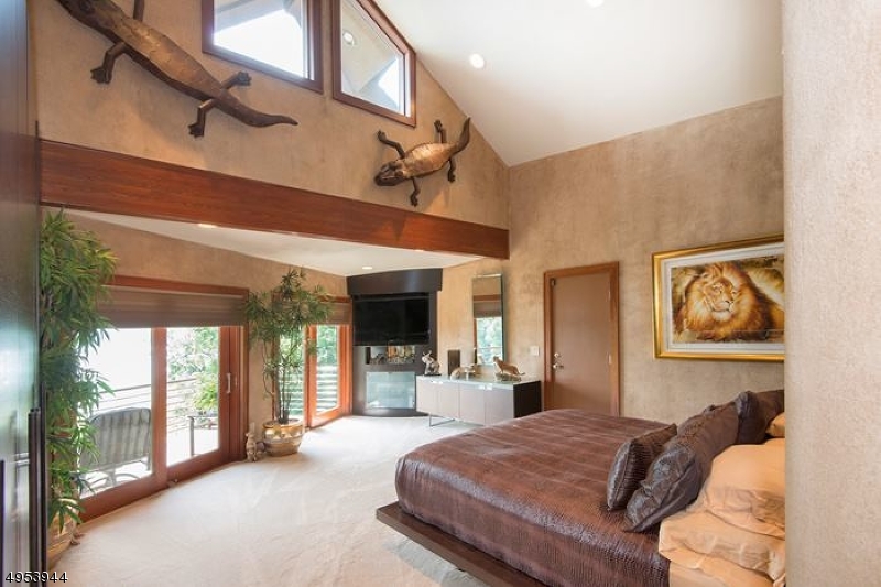 DAVIS COVE Lake Front - Residential