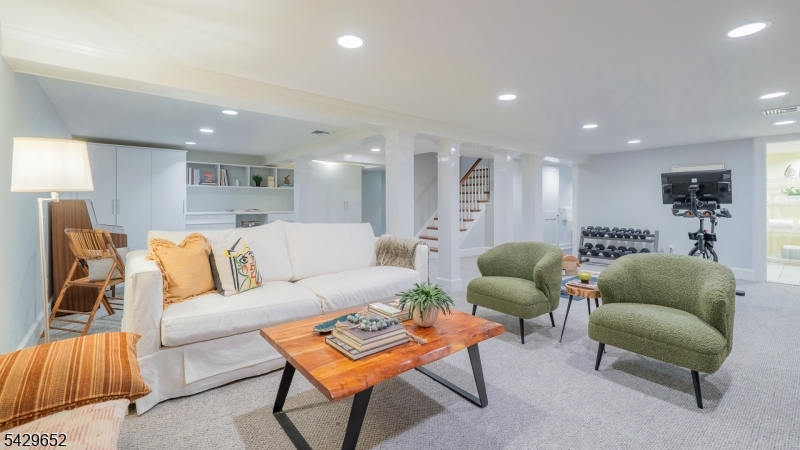 ERWIN PARK - Residential