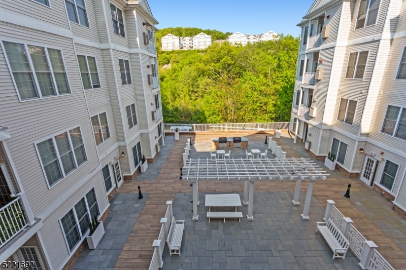 The Grande at Riverdale - Residential