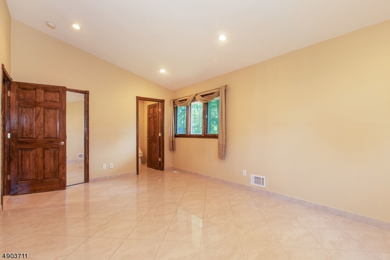Fieldcrest - Residential