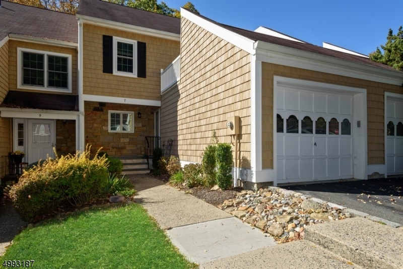 Mendham Commons - Residential