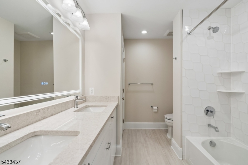 Villas at Warren - Residential