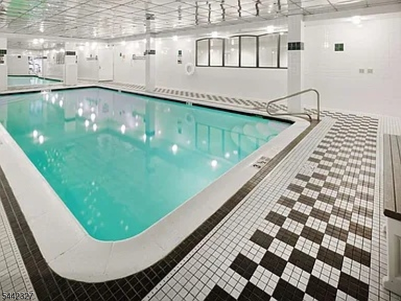 Gregory Commons - Residential Lease