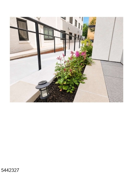 Gregory Commons - Residential Lease