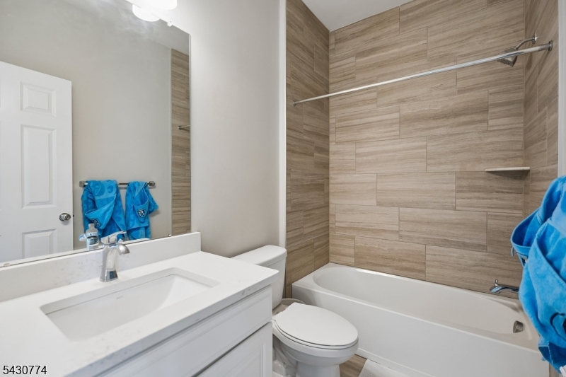 Livingston Square - Residential