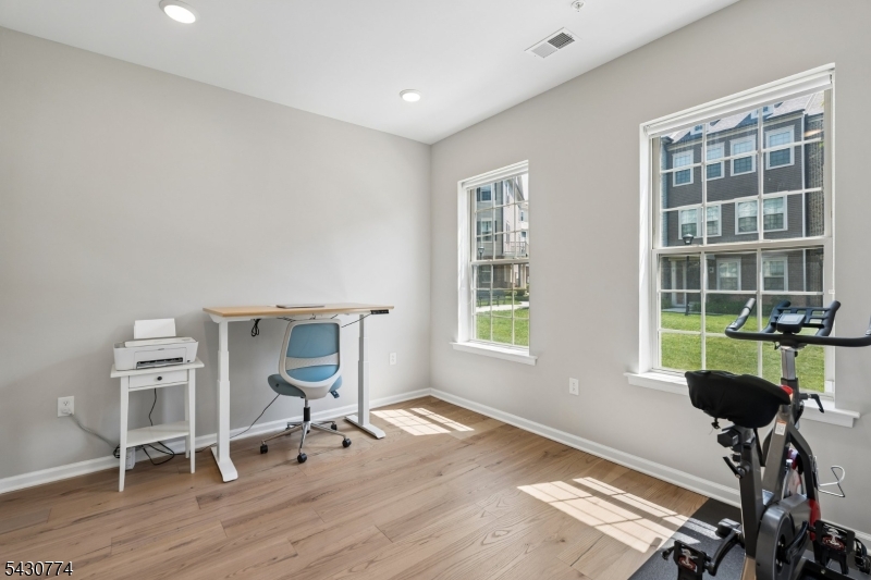 Livingston Square - Residential