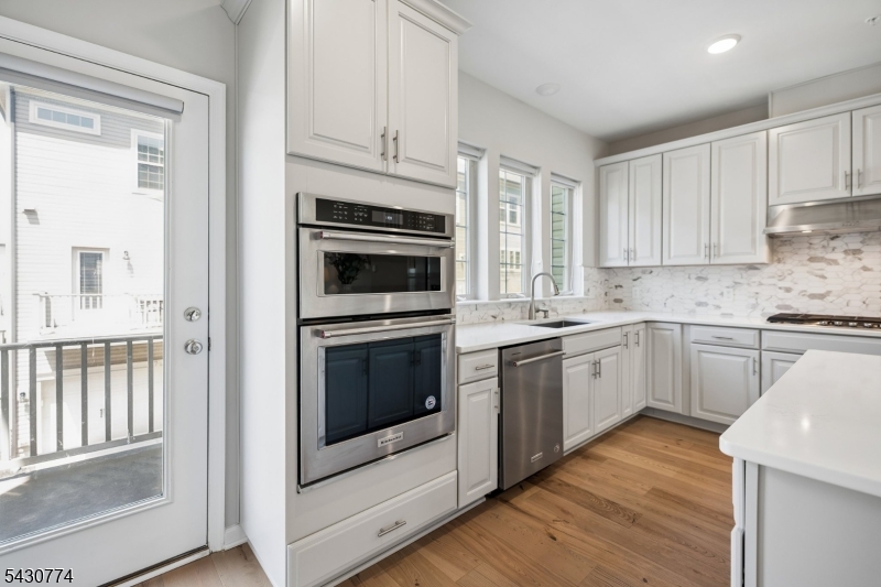 Livingston Square - Residential