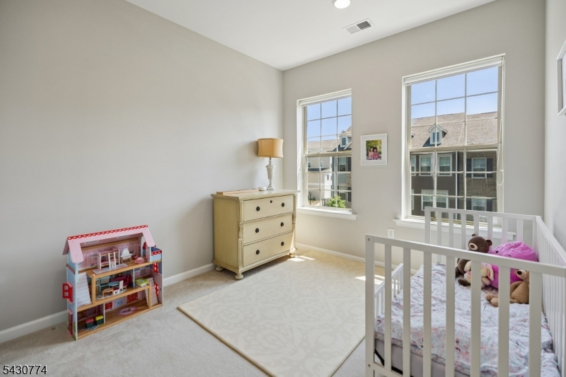 Livingston Square - Residential