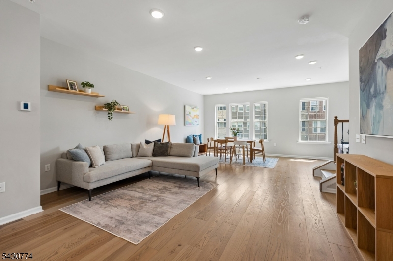 Livingston Square - Residential