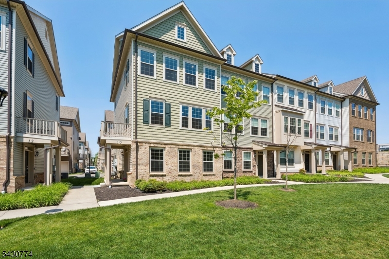 Livingston Square - Residential