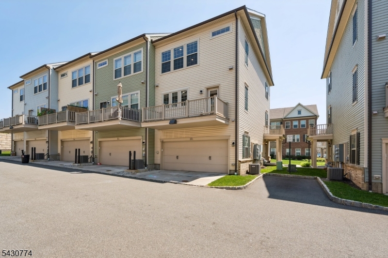 Livingston Square - Residential