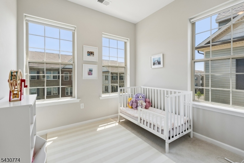 Livingston Square - Residential