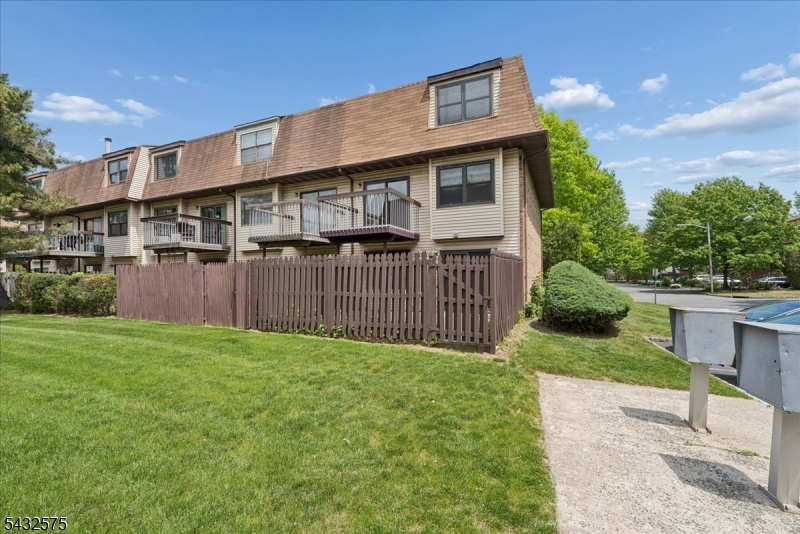 Oak Hollow - Residential